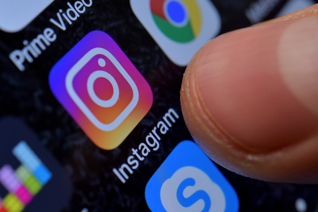 Instagram, application de partage de photos détenue par Facebook, a ajouté mardi des fonctionnalités pour combattre le harcèlement.