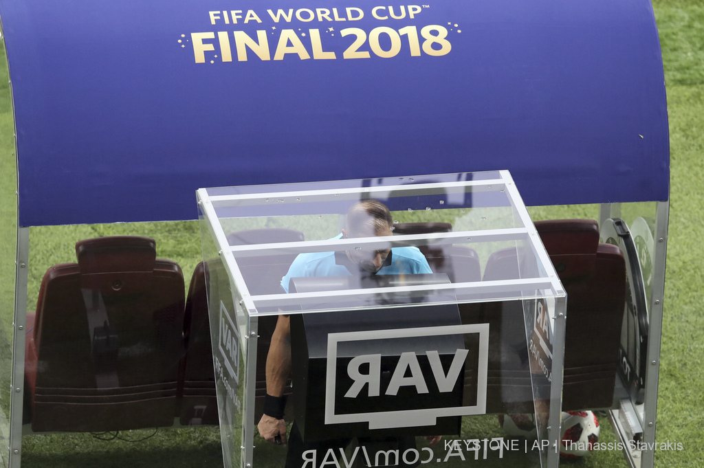 Introduite au plus haut niveau lors de la récente Coupe du monde en Russie, la VAR va probablement s'imposer en Suisse aussi.