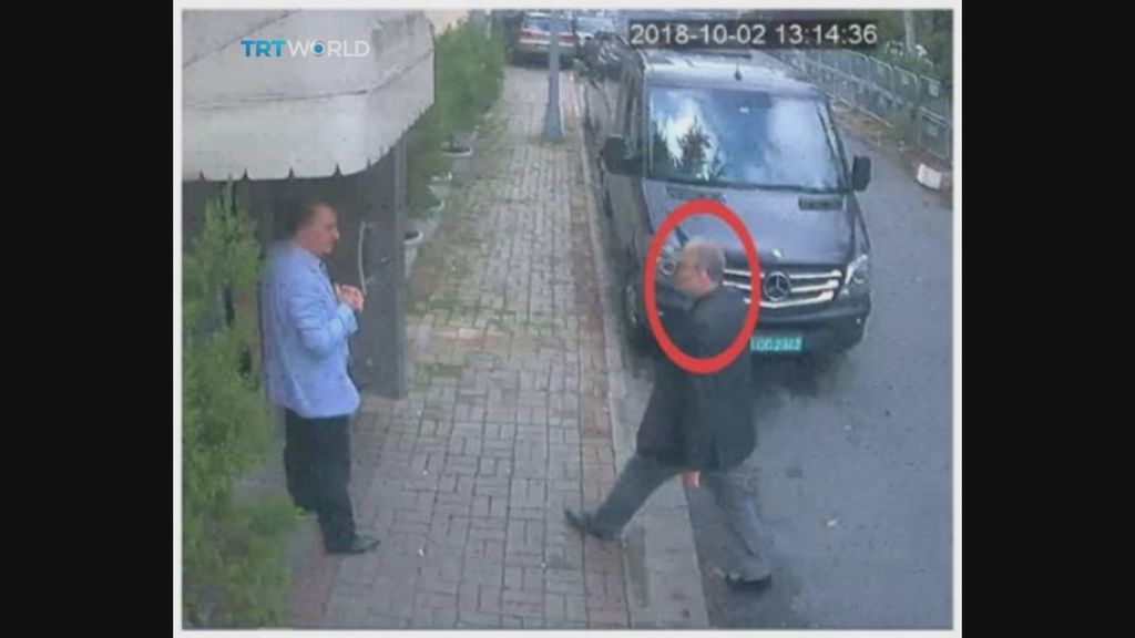 CCTV a rendu public dimanche les images de la télévision turque TRT World. Elles prouvent que le journaliste Jamal Khashoggi est bien entré dans le consulat d'Arabie saoudite le 2 octobre 2018. Il n'en est pas ressorti vivant. 