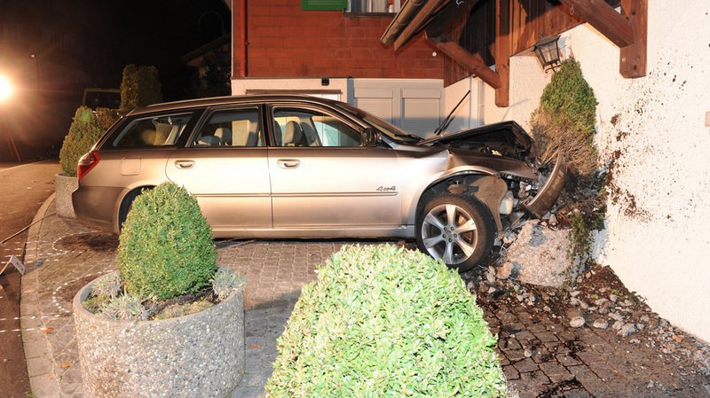 En novembre 2015, le fils du conseiller fédéral Ueli Maurer avait foncé dans le mur d’une maison avec sa voiture à Zurich.