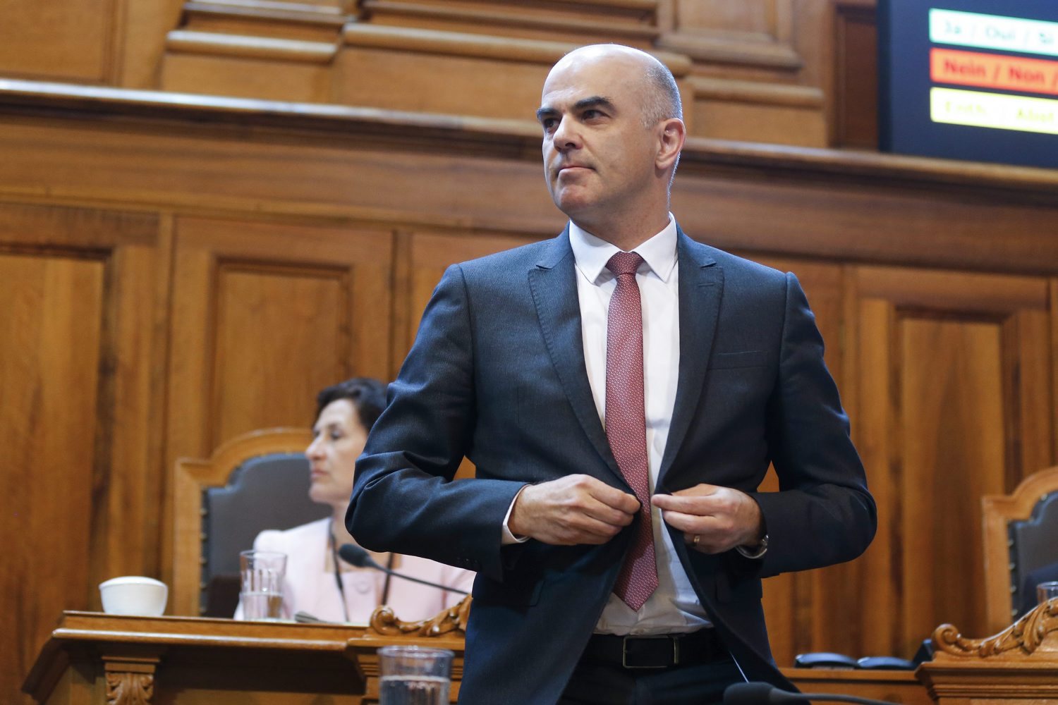 Le Président de la Confédération Alain Berset sensibilise ce matin les élèves à l'aide internationale.