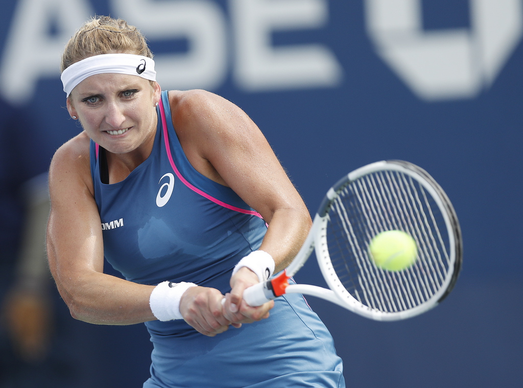 Timea Bacsinszky a dominé la Française Amandine Hesse en Loire-Atlantique.