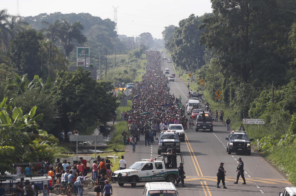 Le président du Honduras a promis des emplois à ses compatriotes partis dans la caravane s'ils rentrent au pays. 
