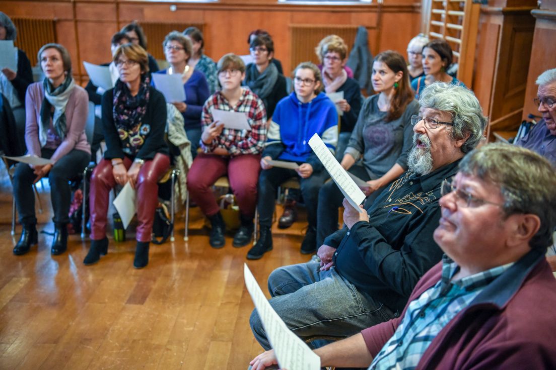 Pendant l'atelier choral à Vilars.