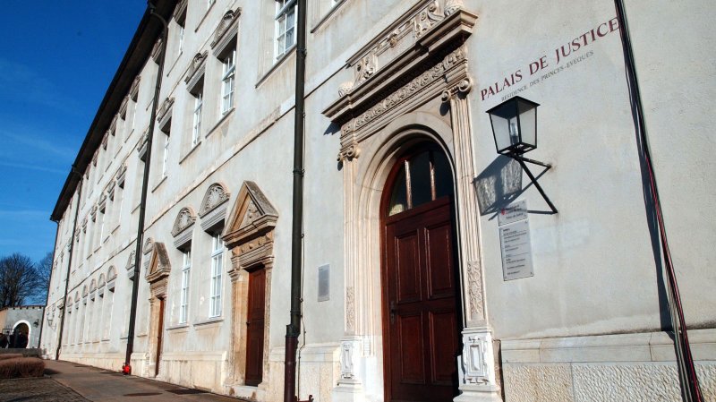 Le prévenu a pris la fuite lors d'une audience de la Cour pénale au Palais de justice de Porrentruy.