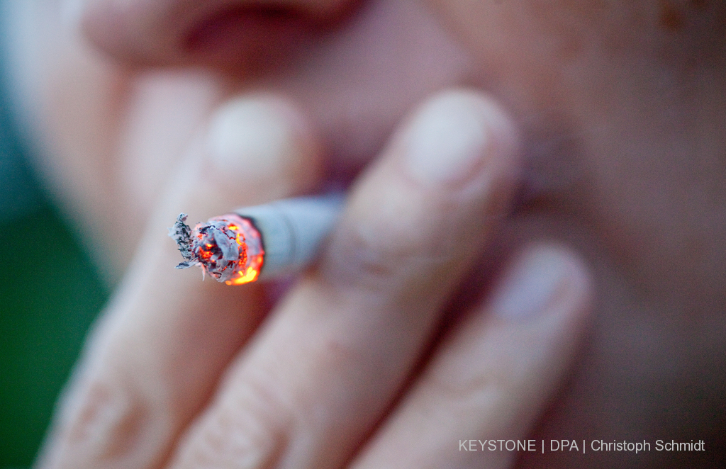 De 16 ans aujourd'hui, l'âge limite pour acheter des cigarettes devrait grimper à 18 ans.