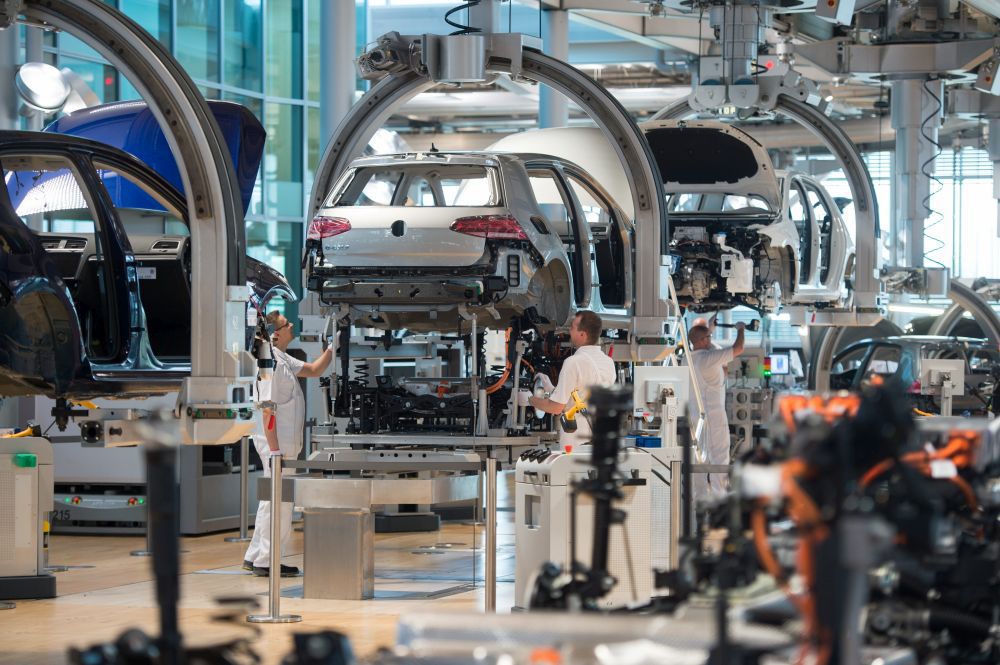 L'Allemagne, a également annoncé un ralentissement conjoncturel lié notamment à la baisse de ses exportations, principalement dans le secteur automobile.