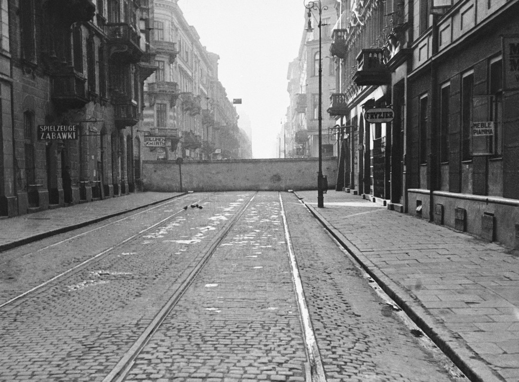 Décès du dernier combattant juif du ghetto de Varsovie, Simcha Rotem. Il avait 94 ans. 