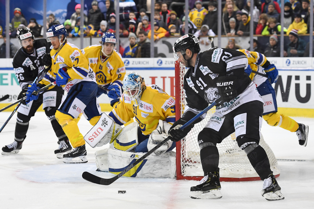 Les joueurs de Davos peuvent remercier le gardien Gilles Senn, qui a réalisé de nombreux arrêts.