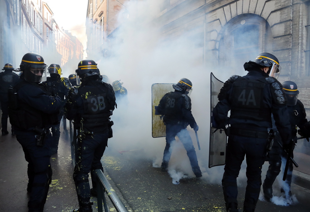 Le dispositif de sécurité retrouvera samedi son niveau de mi-décembre, à savoir près de 80'000 policiers dans toute la France. 