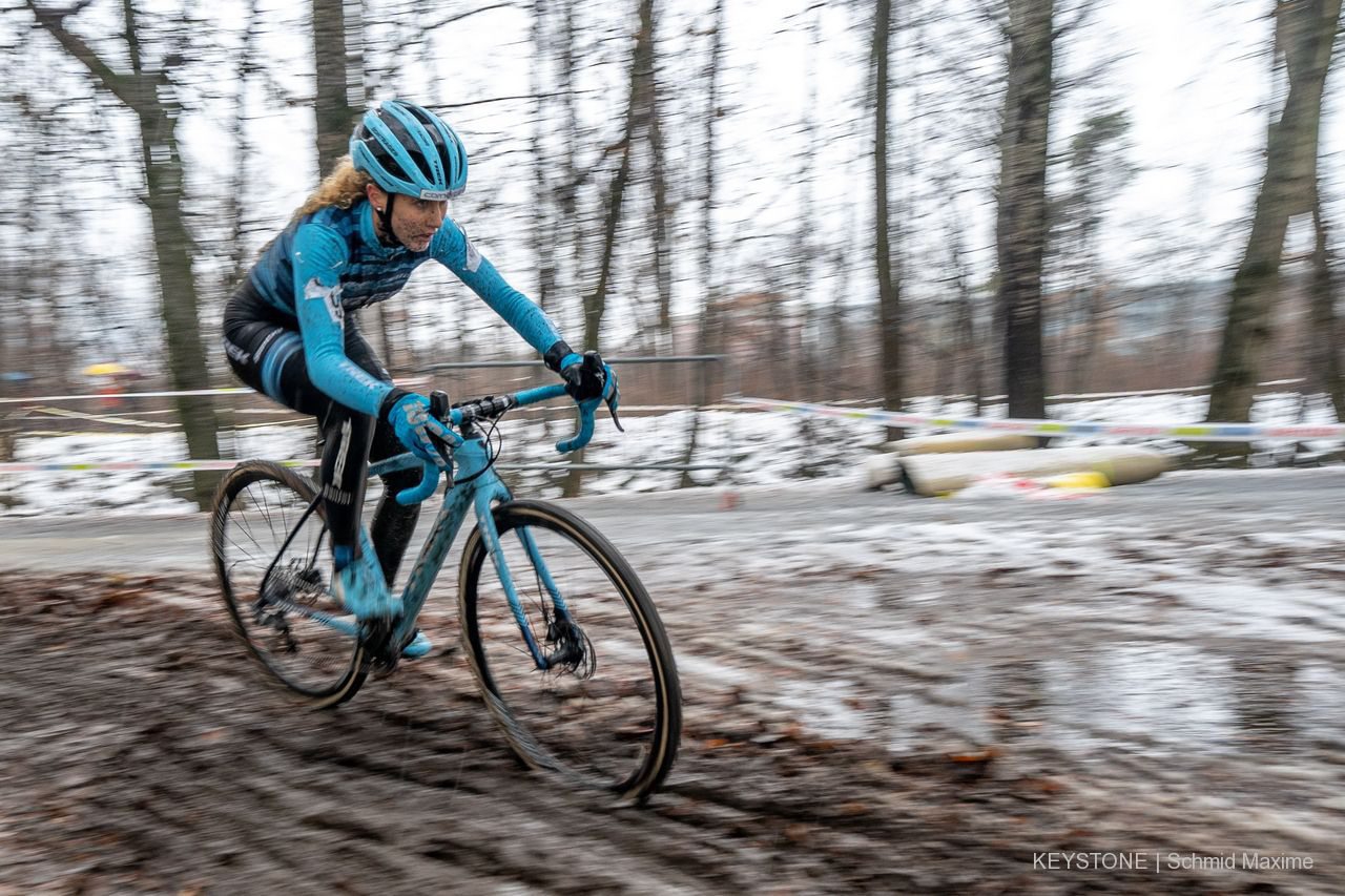 La 1ere, Jolanda Neff, en action lors du championnat suisse de cyclocross 2019 ce dimanche 13 janvier 2019 a Sion...(KEYSTONE/Maxime Schmid) SCHWEIZ RADQUER SION