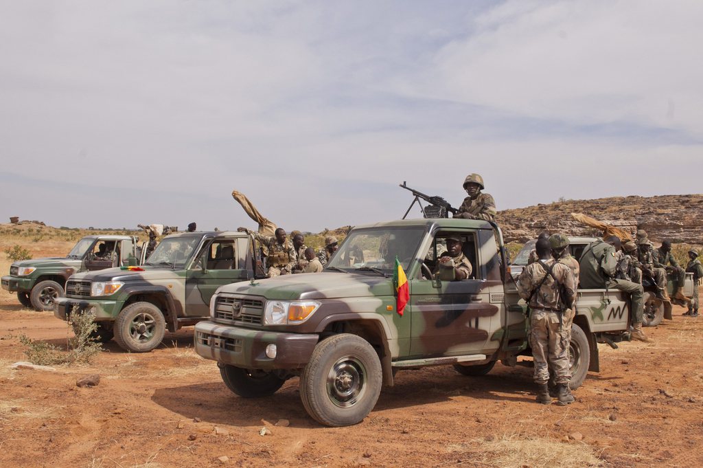 L'armée malienne a essuyé de lourdes pertes lors des combats contre les islamistes à Konna (centre) avec 11 morts et une soixantaine de blessés. 