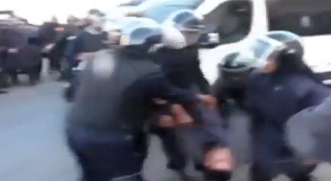 De violentes manifestations ont donné lieu à une trentaine d'arrestations à Marrakech au sud du Maroc.