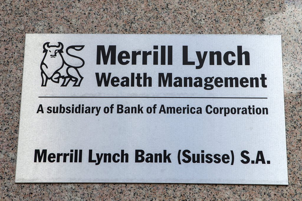 La banque zurichoise Julius Baer progresse dans l'intégration des activités de gestion de fortune hors Etats-Unis et Japon de l'américaine Merrill Lynch. 