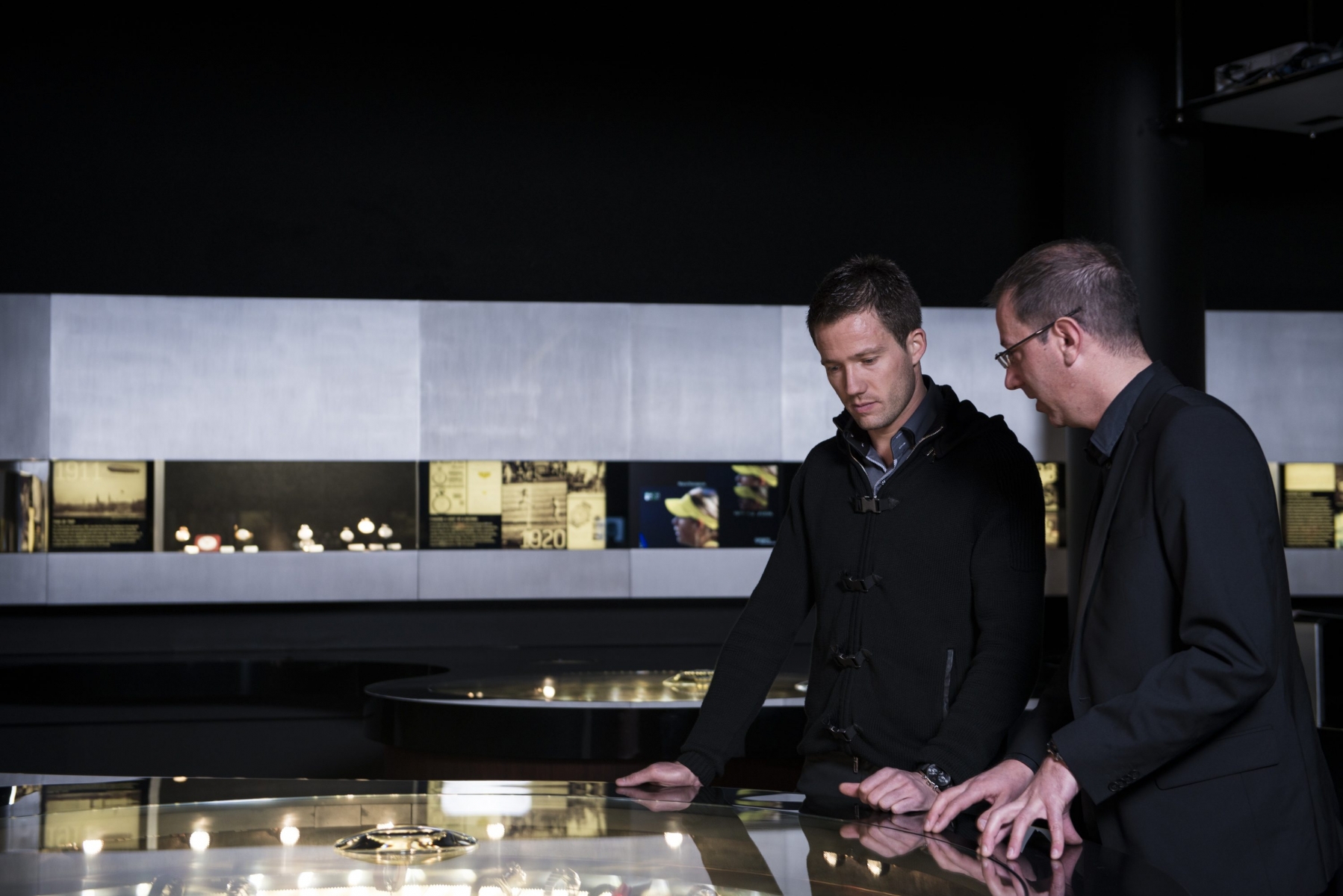 Sébastien Ogier (à gauche) a visité le musée de la marque.