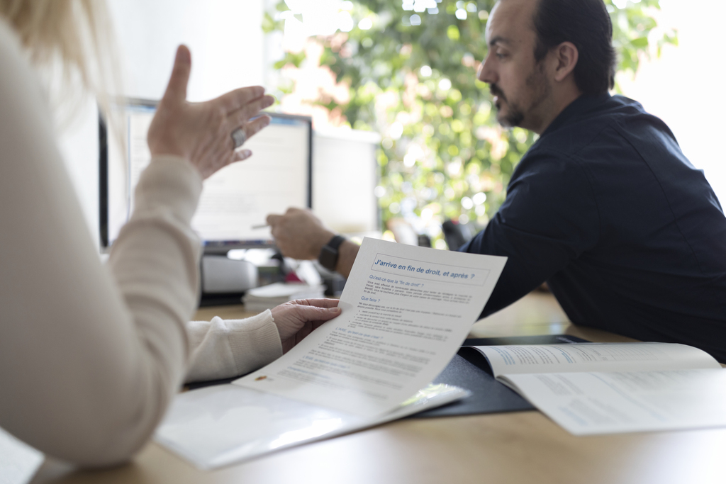 Sur un an, l'emploi a progressé aussi bien dans le secondaire que dans le tertiaire. (illustration)