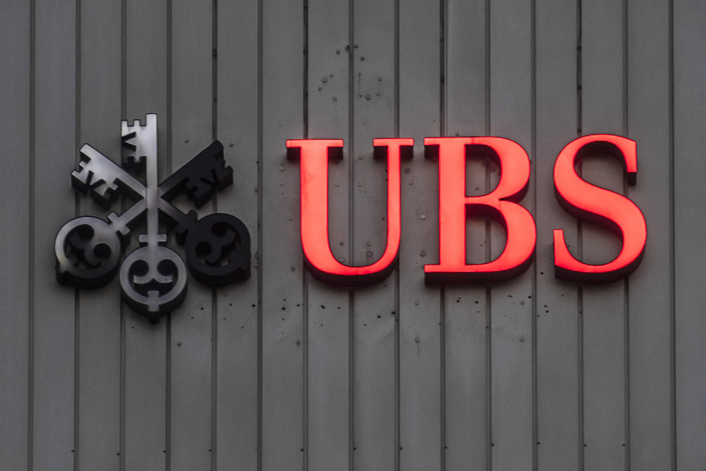UBS a été jugée en France pour des activités illicites de démarchage bancaire, de blanchiment et de fraude fiscale.