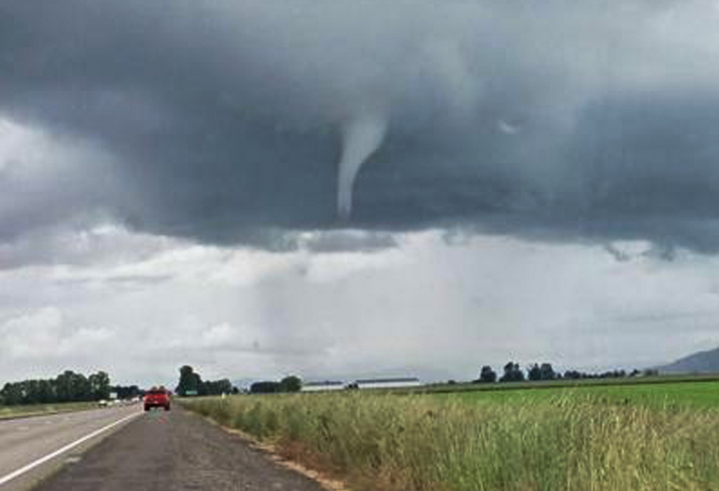 Les tornades ont provoqué des dégâts "catastrophiques" sur un rayon de 400 mètres. 