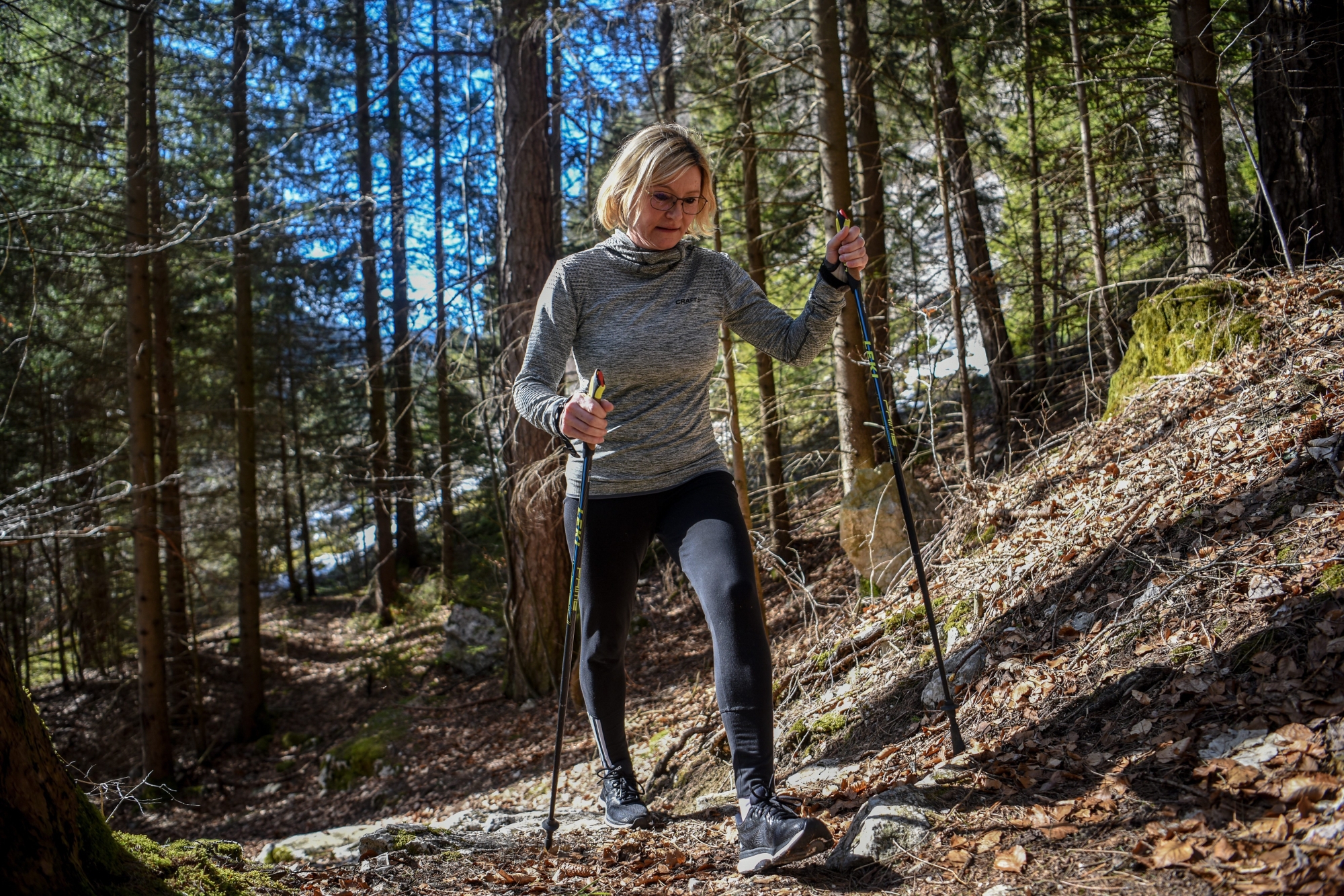 Après des débuts timides, Valérie Bohren est maintenant une passionnée de Nordic Walking.
