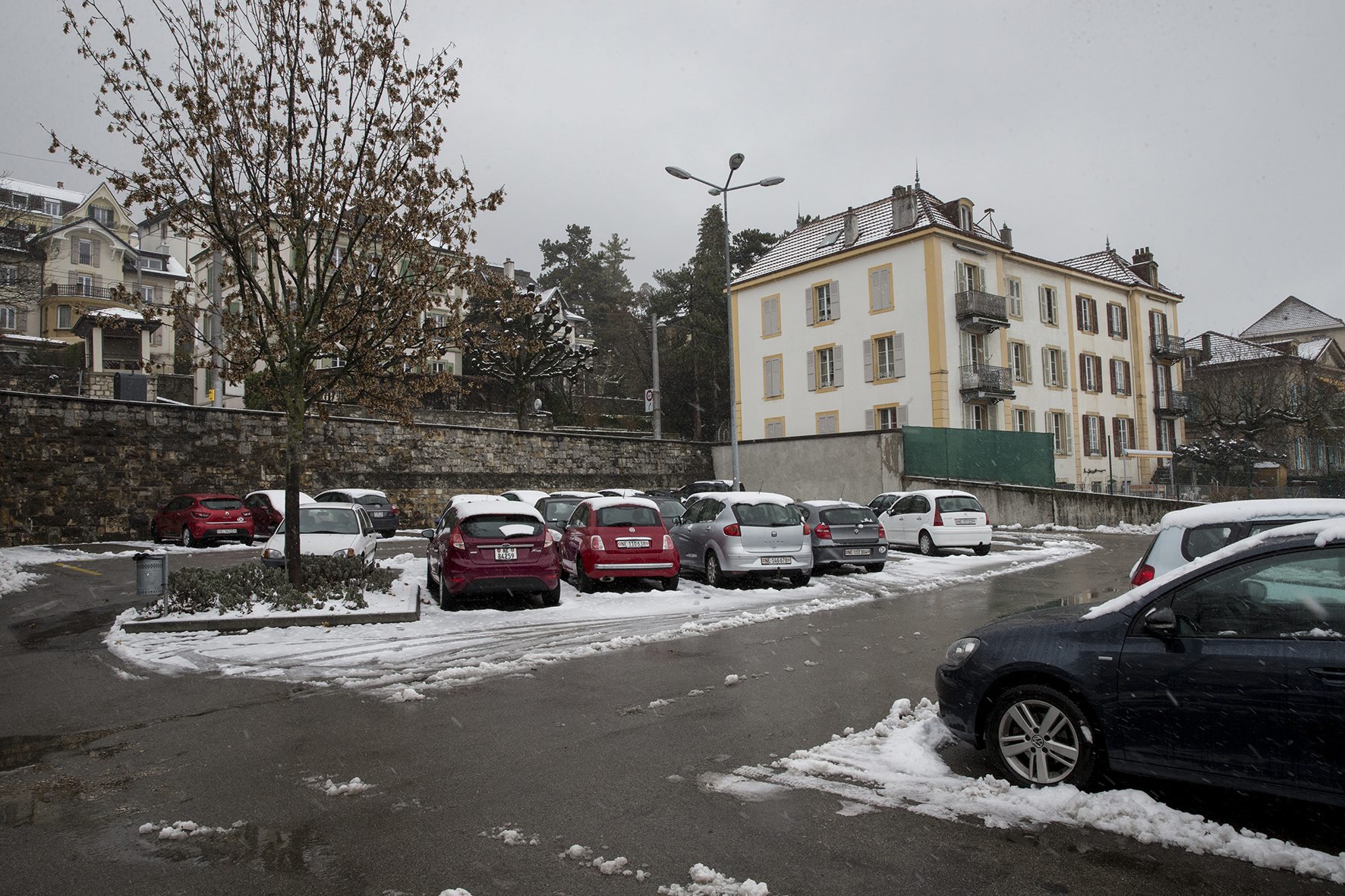 La construction d'un nouveau home à la place du parking de la Chaumière a été acceptée par le Conseil général de Neuchâtel.