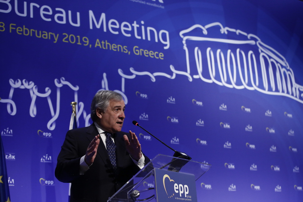 "D'une manière générale, je ne considère pas son action au gouvernement comme positive, mais il y a des choses qui ont été faites", a insisté Antonio Tajani.