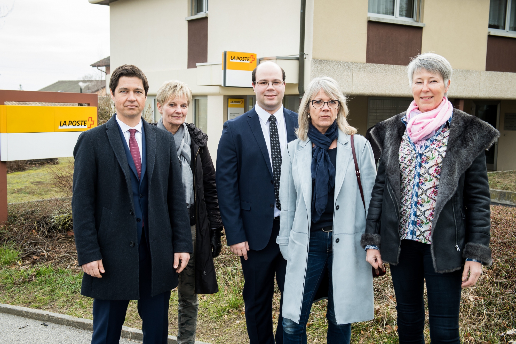 Le Conseil communal de Milvignes (ici devant la poste de Bôle) a invité ses homologues de Boudry, Cortaillod et Rochefort à venir parler de fusion.