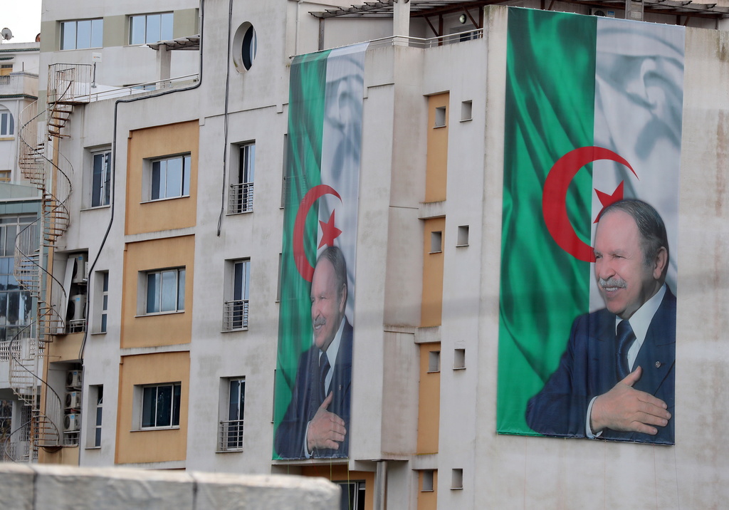 Le président algérien démissionnera avant l'expiration de son mandat.
