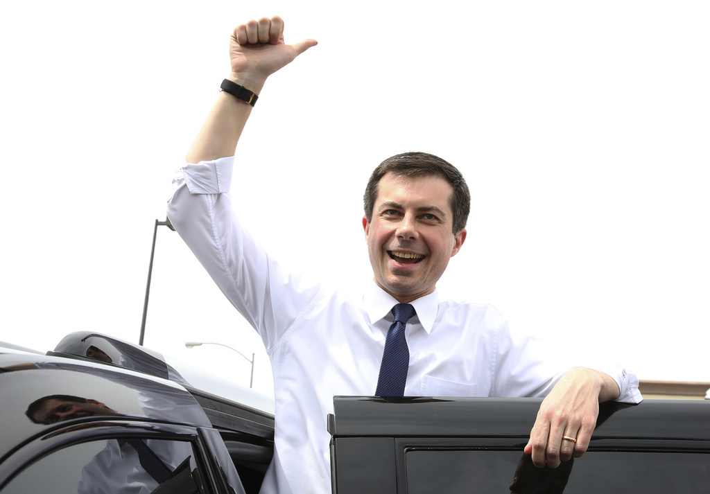 En cas de victoire, Pete Buttigieg deviendrait le plus jeune et premier président ouvertement homosexuel des Etats-Unis.