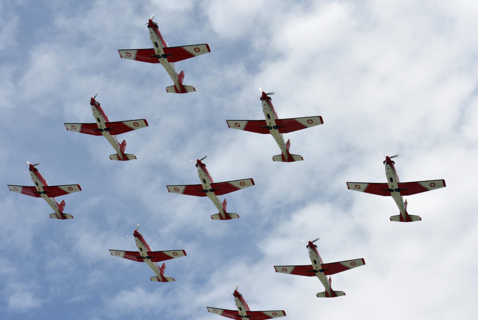 Une pétition veut que les autorités annulent le survol de la Métropole horlogères par des Pilatus.