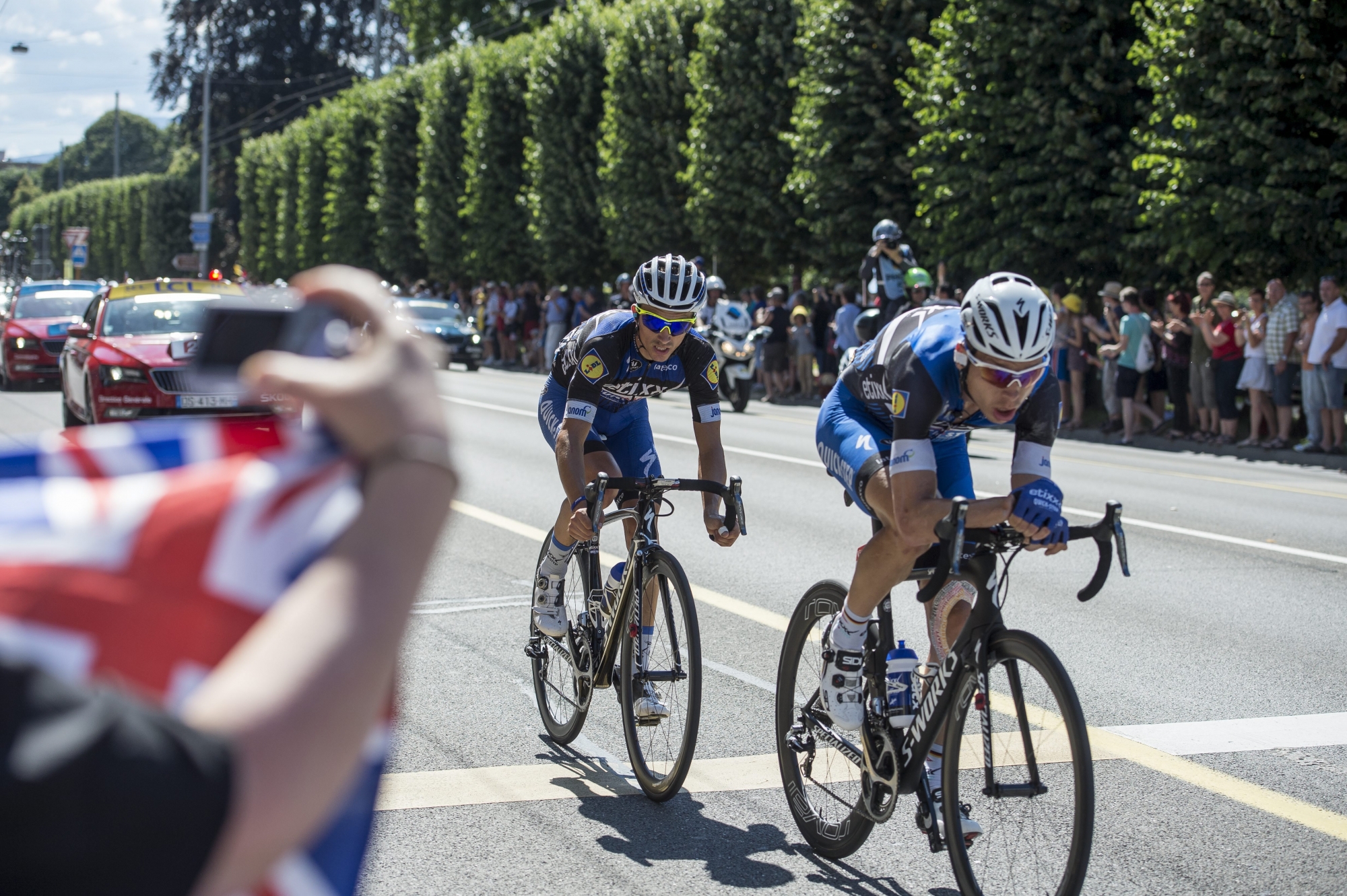 A l'image de ce passage du Tour de France en 2016, les cyclistes professionnels passeront par l'avenue du Premier-Mars, à Neuchâtel, mardi 30 avril prochain.