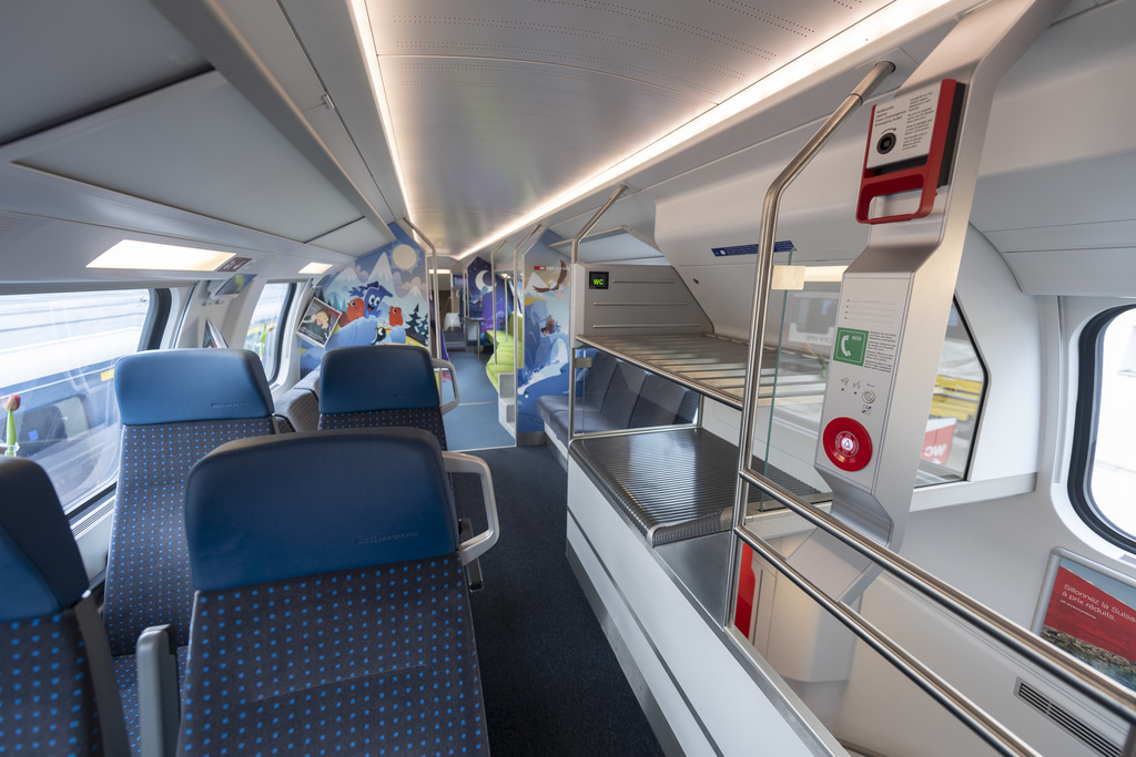 Dès décembre, les nouveaux trains circuleront en outre systématiquement sur la ligne Bâle-Zurich-Coire. 