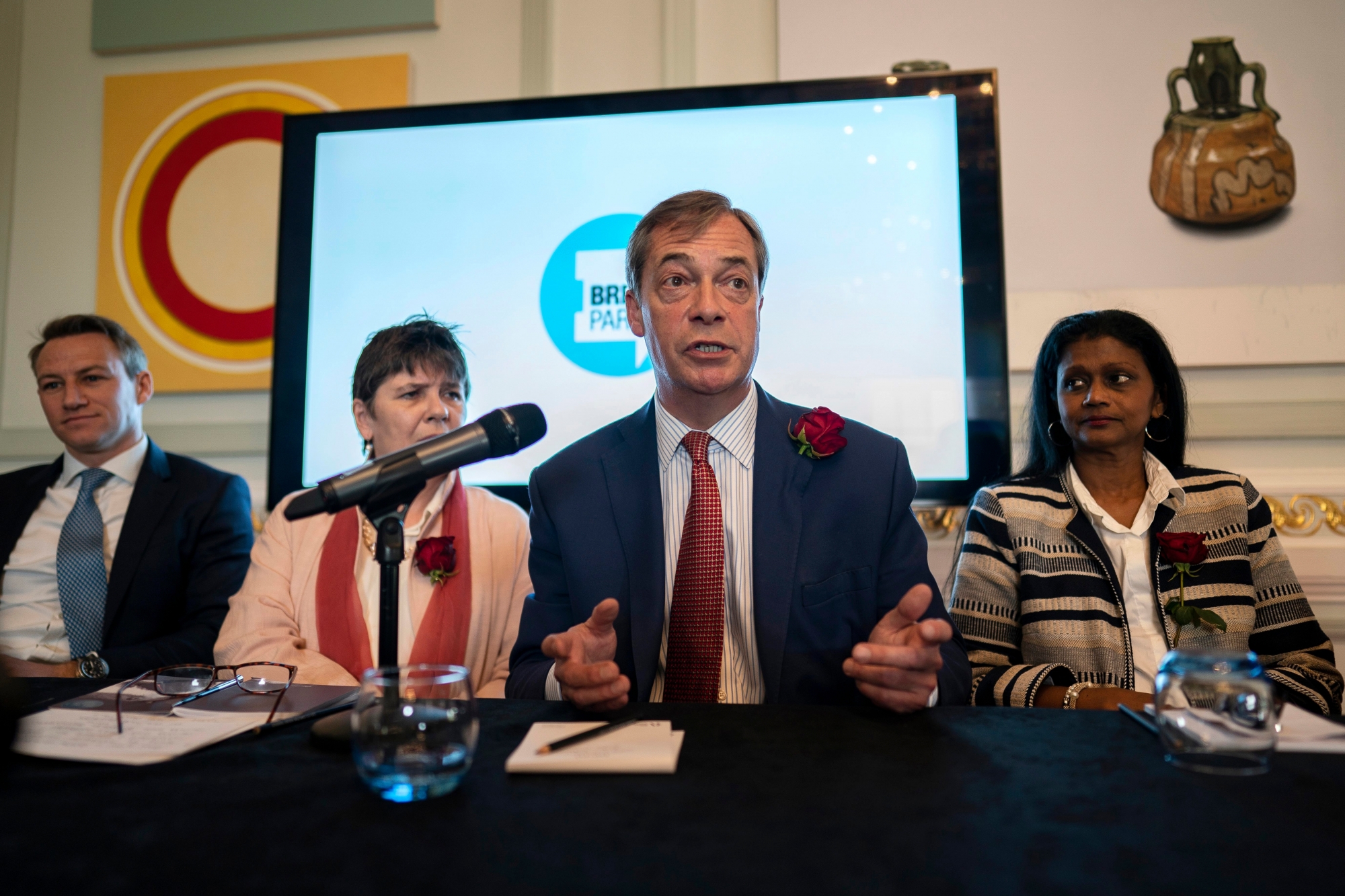 epa07522848 Member of the European Parliament and Leader of the Brexit Party, Nigel Farage (C) and candidates for the European Parliament James Glancy (L), Claire Fox (2-L) and Christina Jordan (R) attend a press conference in central London Britain, 23 April 2019. The newly formed party announced candidates for the upcoming European Parliament elections. The European Union elections will take place from 23 - 26 May 2019.  EPA/WILL OLIVER BRITAIN BREXIT PARTY