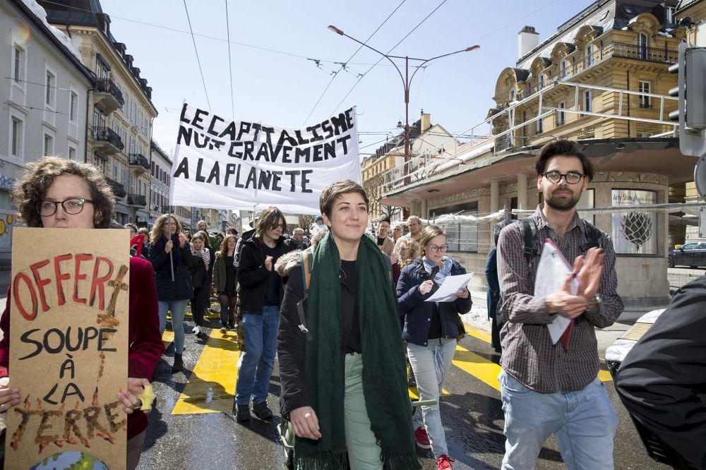 Depuis plusieurs semaines, de nombreux jeunes manifestent dans le canton de Neuchâtel pour la sauvegarde du climat.