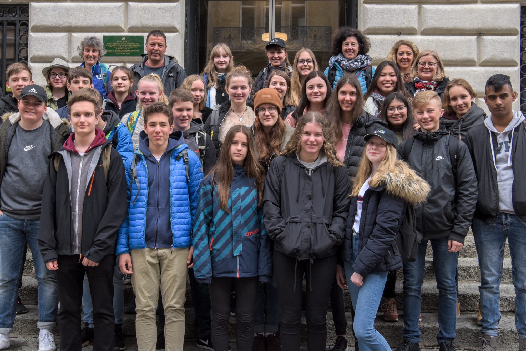 Les lycéens d'Esslingen, en Allemagne, sont arrivés jeudi à Neuchâtel. Ils participeront à la vie du lycée Denis-de-Rougemont durant une semaine.