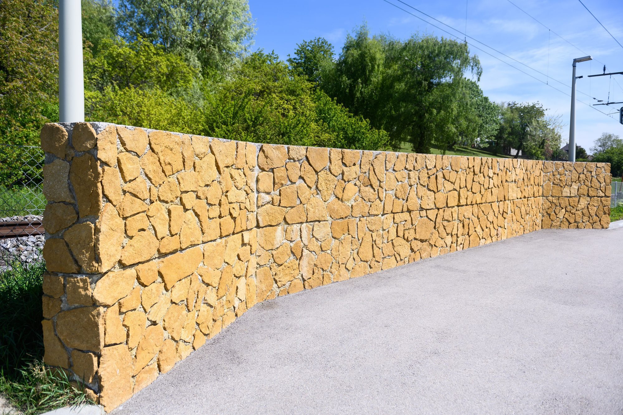 Peseux: des murs antibruit tout neufs devront être démolis car non conformes au permis de construire.