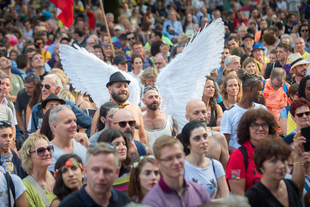 Après Genève, des motions seront donc déposées dans treize cantons parmi lesquels Vaud, Neuchâtel, Jura, Valais, Fribourg, Berne et Zurich réclamant que les polices tiennent un recensement des agressions LGBTI-phobes. (illustration)