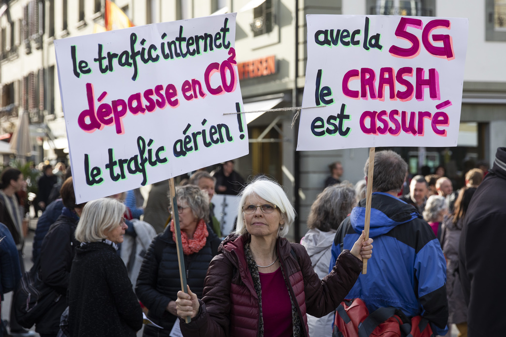 Les manifestants exigent un moratoire et demandent de renoncer à la hausse des valeurs limites actuelles des rayonnements.