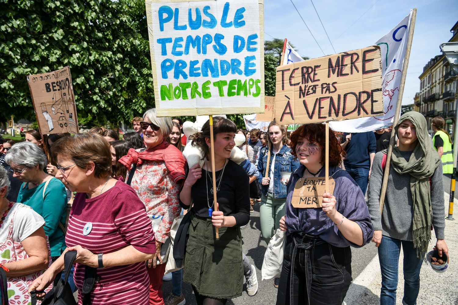 Les manifestants ont défilé de l'Université à la place des Halles.