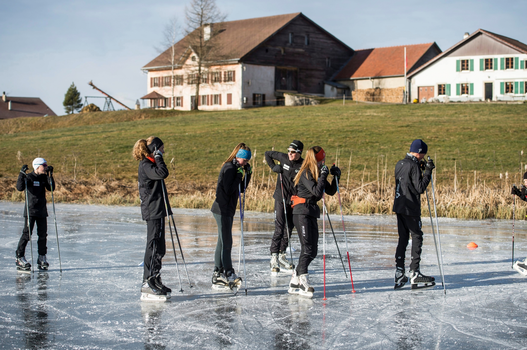 Giron jurassien. Ski nordique. Les jeunes du CRP s'entrainent sur le lac des Tailleres. 

La Brevine, le 13.12.2016
Photo : Lucas Vuitel GIRON JURASSIEN