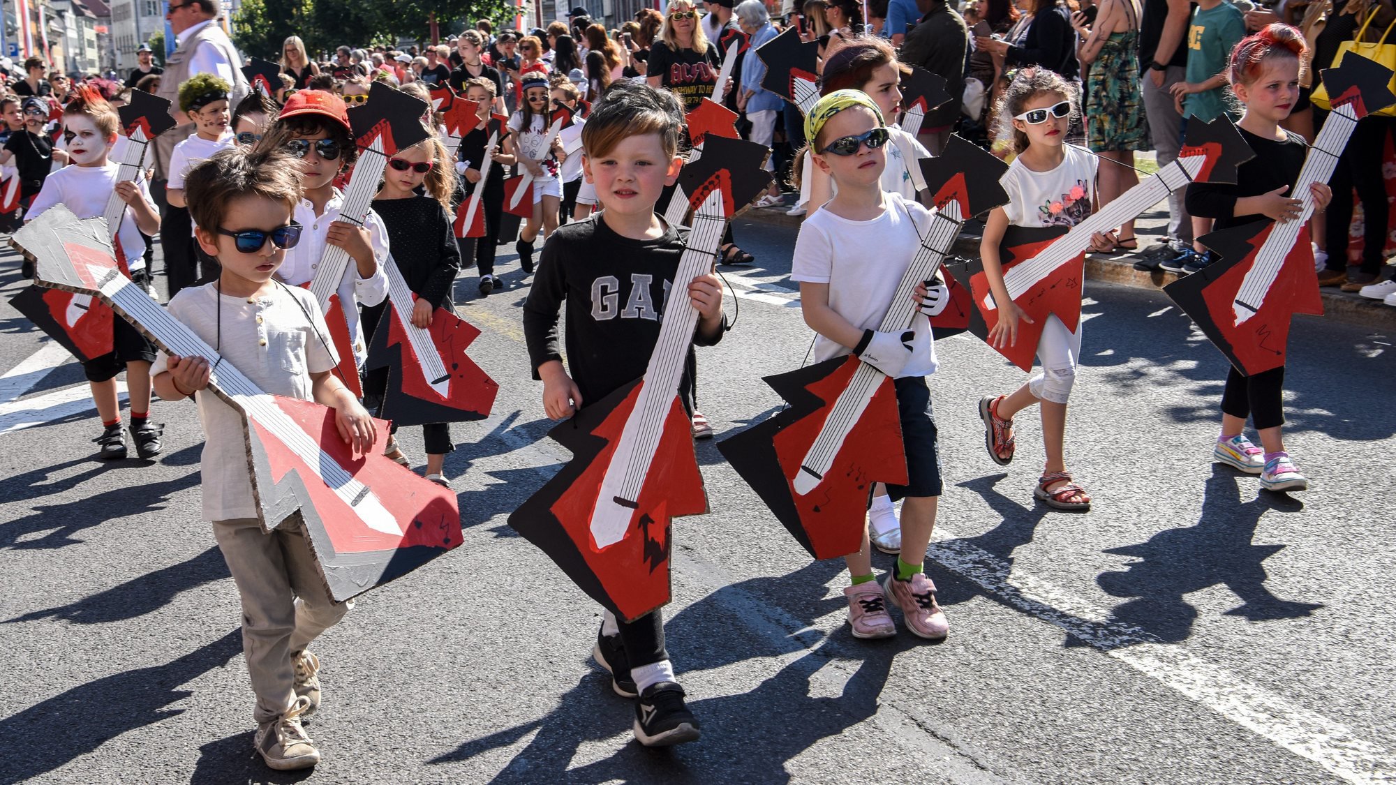 Le cortège des Promos 2018 à La Chaux-de-Fonds. Archives: Christian Galley