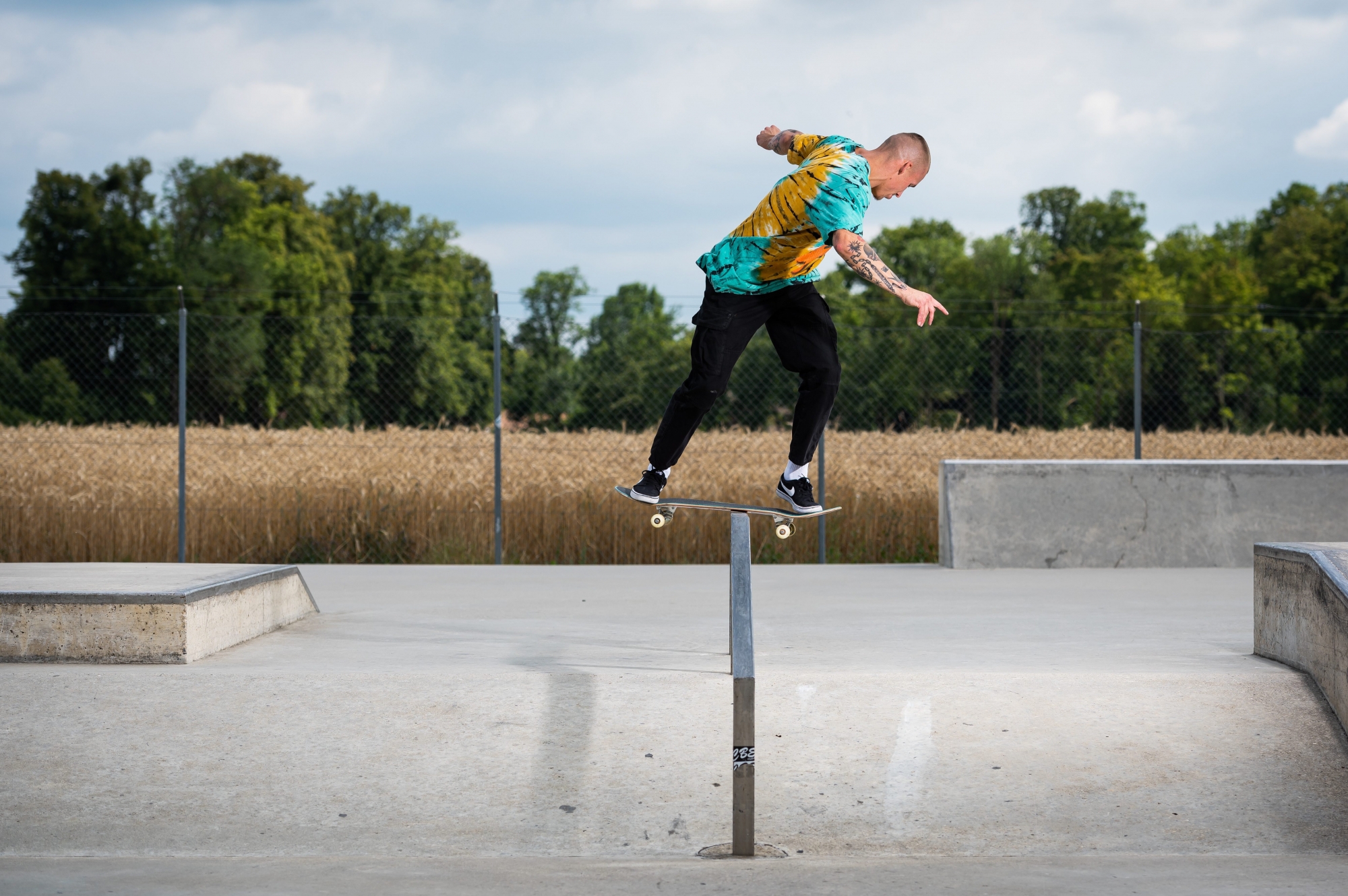 Kevin Stadelmann donne ses cours de skate à Colombier.