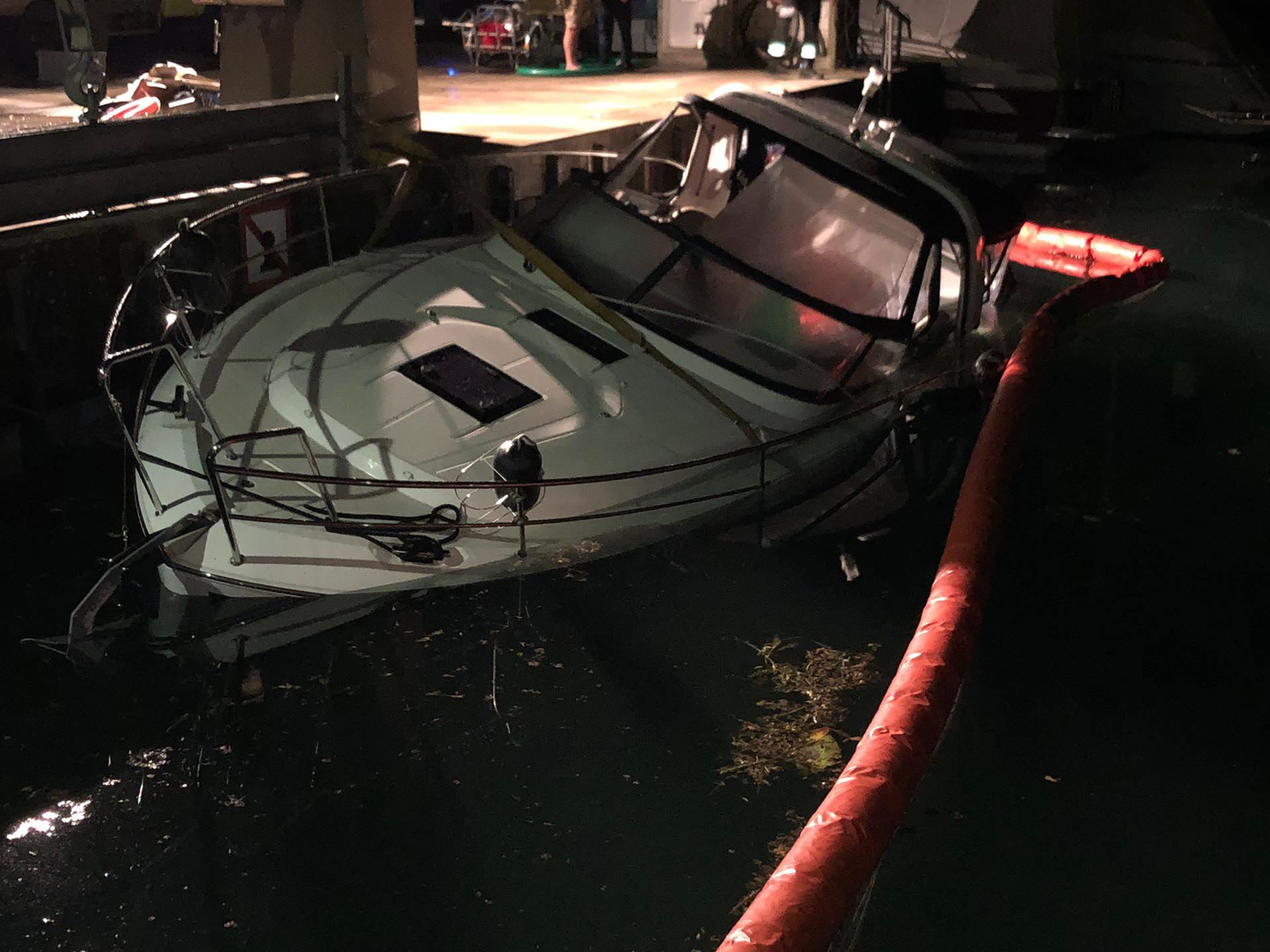 Le navire accidenté au port de Saint-Blaise.