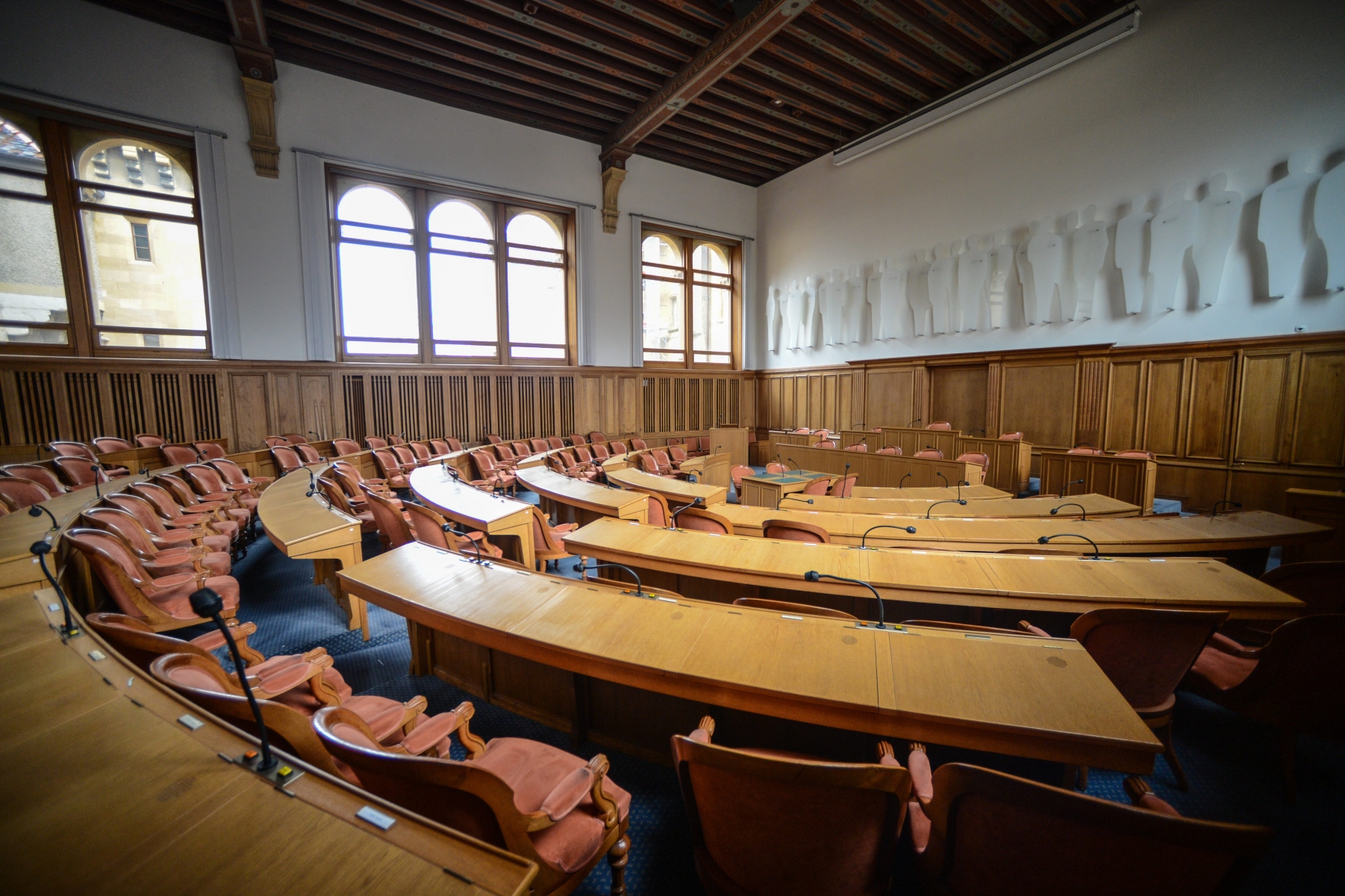 L'hémicycle vide attend ses parlementaires à Neuchâtel. 