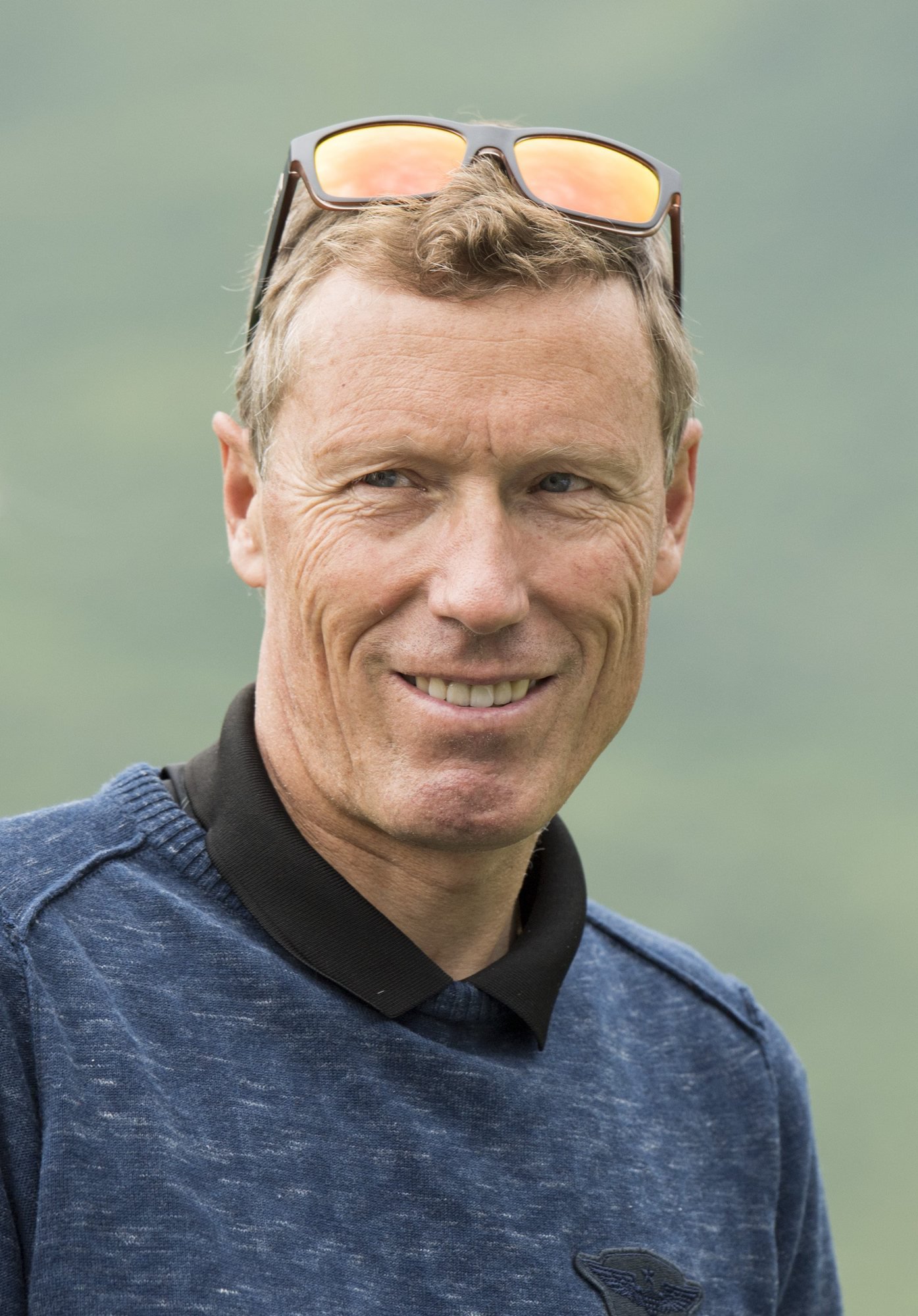 Der ehemalige Skirennfahrer Pirmin Zurbriggen am Eroeffnungsturnier des Golfplatzes "Andermatt Swiss Alps Golf Course", am Samstag, 25. Juni 2016, in Andermatt. (KEYSTONE/Urs Flueeler)