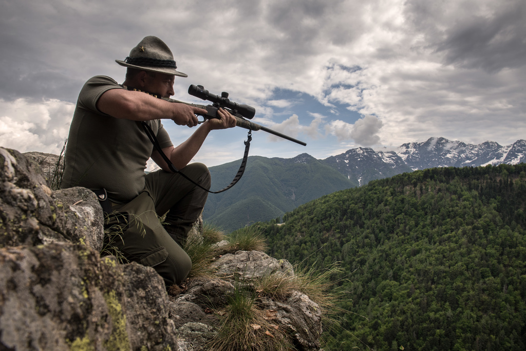 La réussite de l’examen de chasse devrait toujours constituer une condition essentielle pour obtenir l’autorisation de chasser.