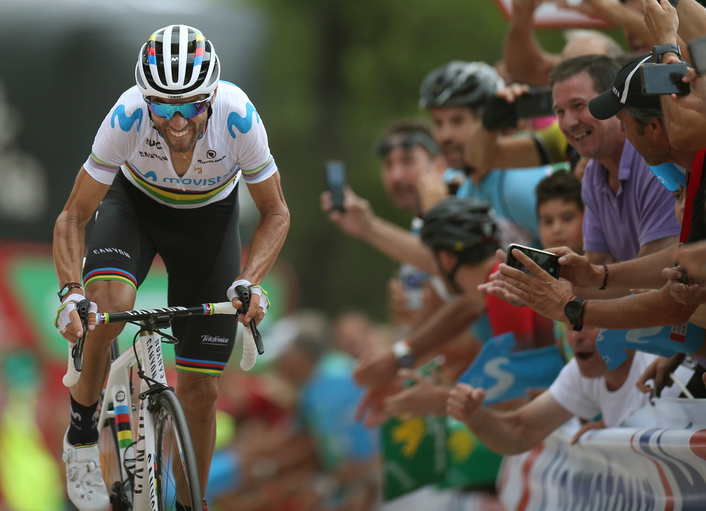 Alejandro Valverde, 39 ans, s'est imposé au sprint sur la septième étape du Tour d'Espagne, longue de plus de 180 km.
