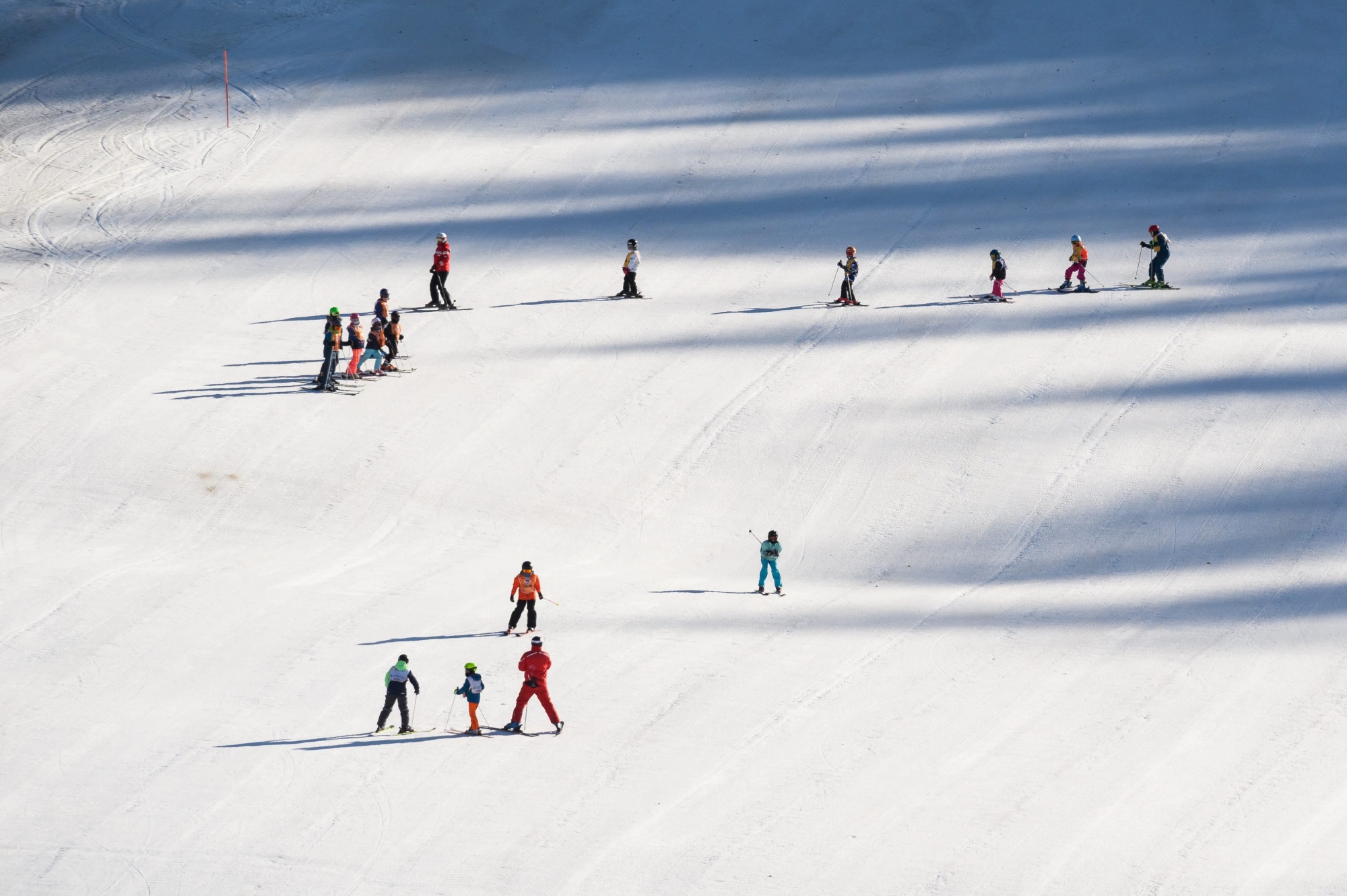 Aux Bugnenets, la qualité de l'enseignement du ski ne peut être garantie que s'il y a un nombre suffisant de formateurs.
