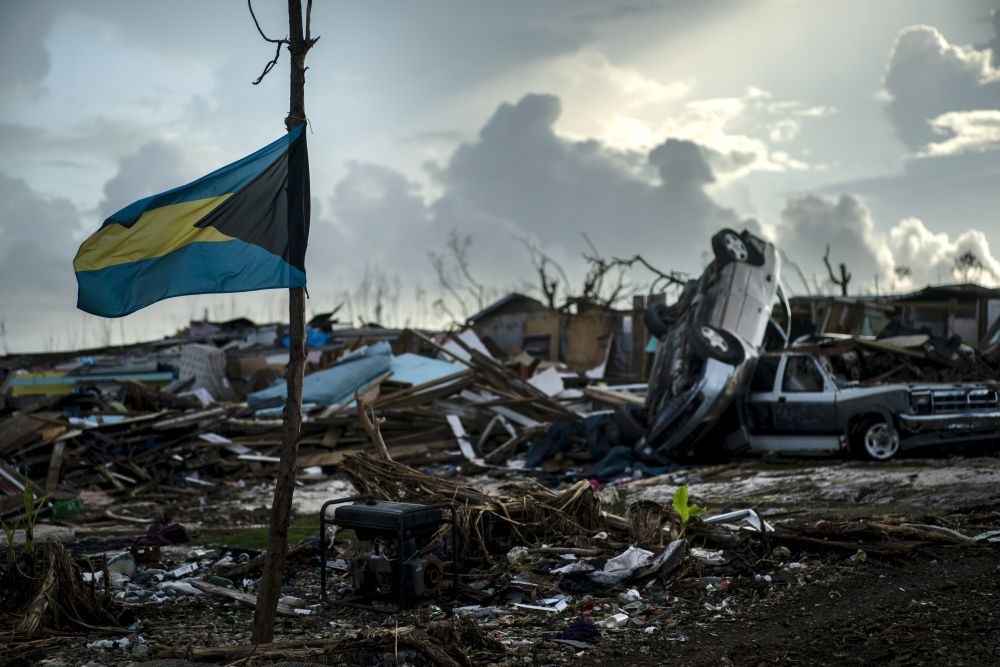 "Le souffle du monstre qui a balayé l’archipel des Bahamas illustre tragiquement la violence des dérèglements climatiques".