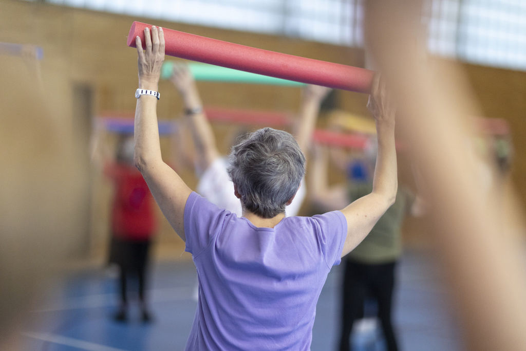 Les seniors mieux formés bougeraient davantage que les moins formés. (Illustration)