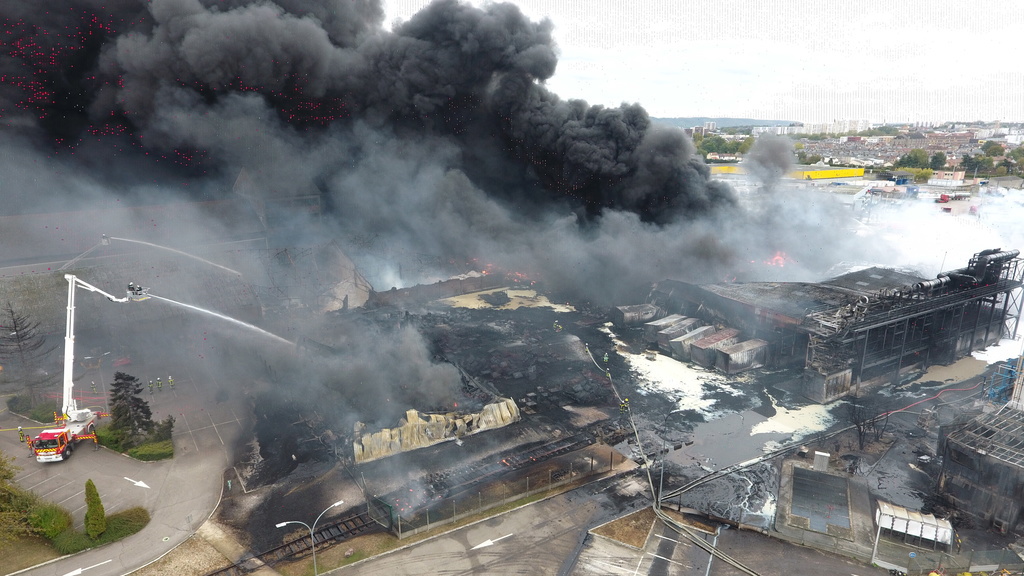Le 26 septembre, un gigantesque incendie a détruit 5253 tonnes de produits chimiques chez l'usine Lubrizol.